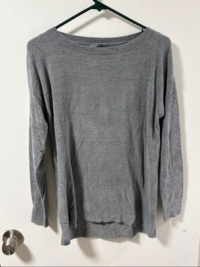 Barefoot Dreams Gray Scoop Neck Lightweight Knit Sweater